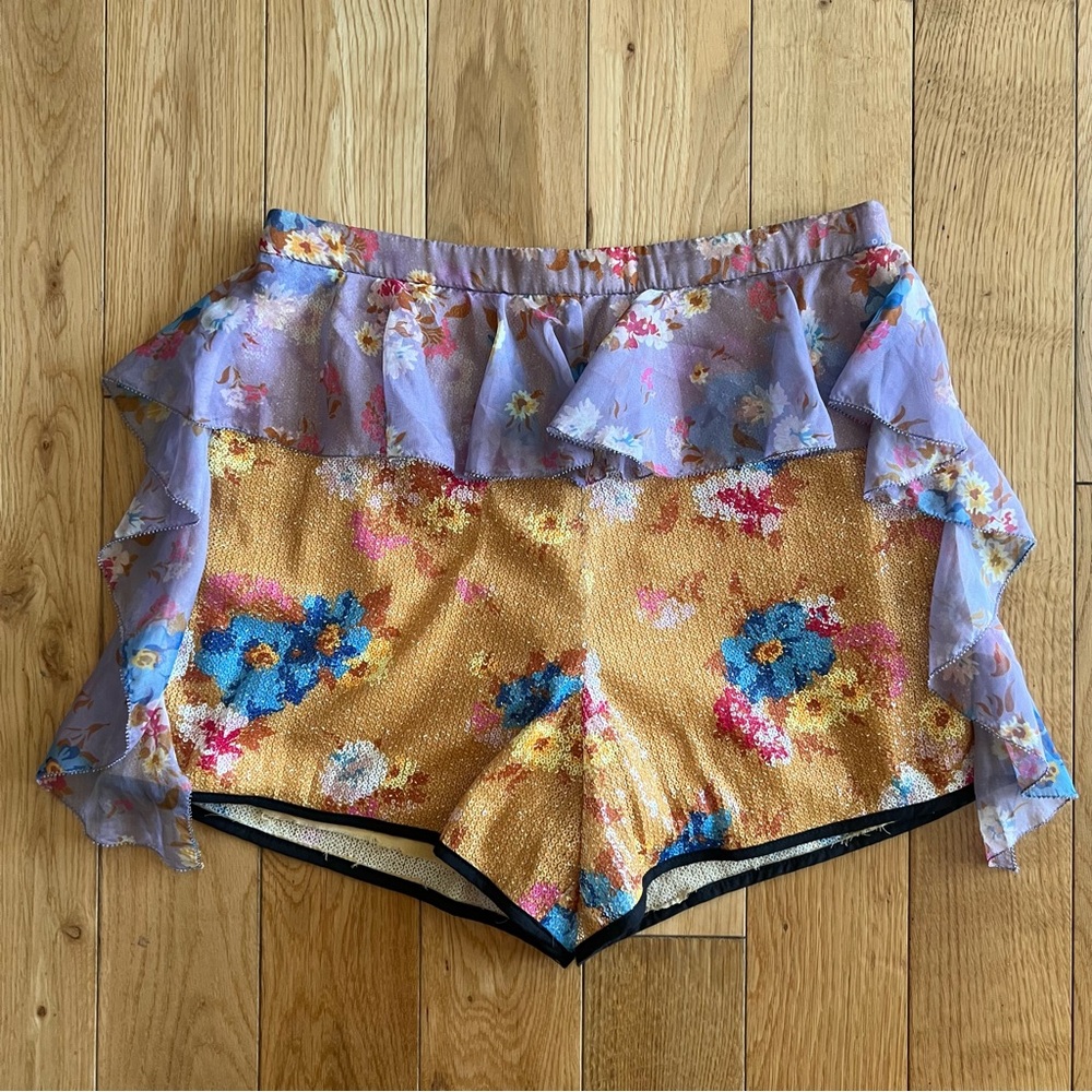 Manoush Yellow Sequin Floral Shorts Purple Ruffle Edge Detail
Size 36 / US4